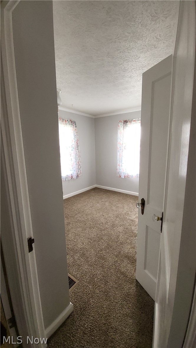 2520 Daleford Avenue NE Canton OH 44705