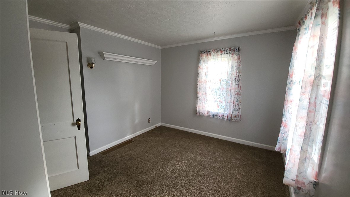 2520 Daleford Avenue NE Canton OH 44705
