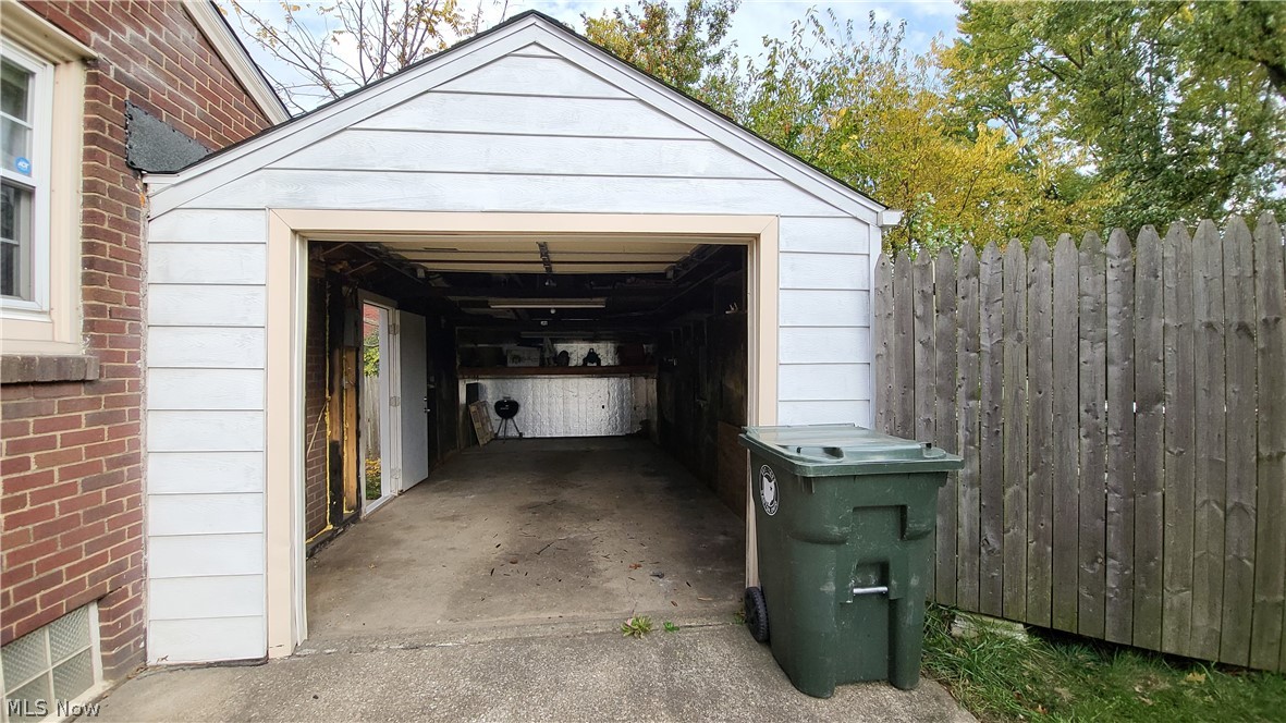 2520 Daleford Avenue NE Canton OH 44705