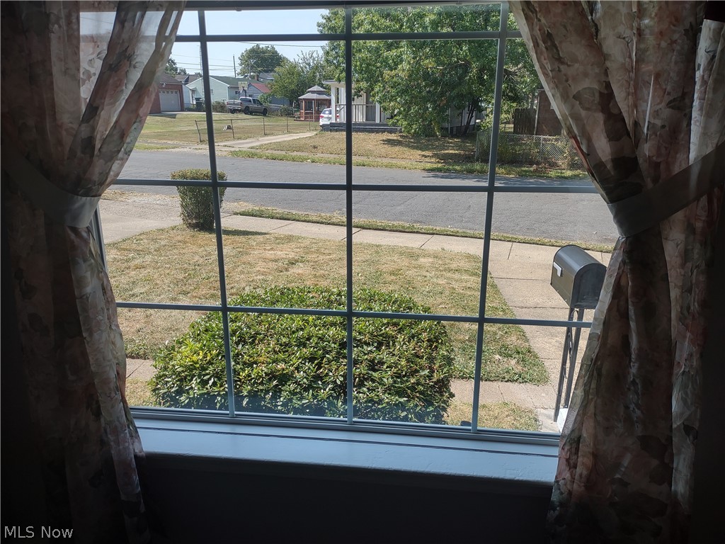 2520 Daleford Avenue NE Canton OH 44705