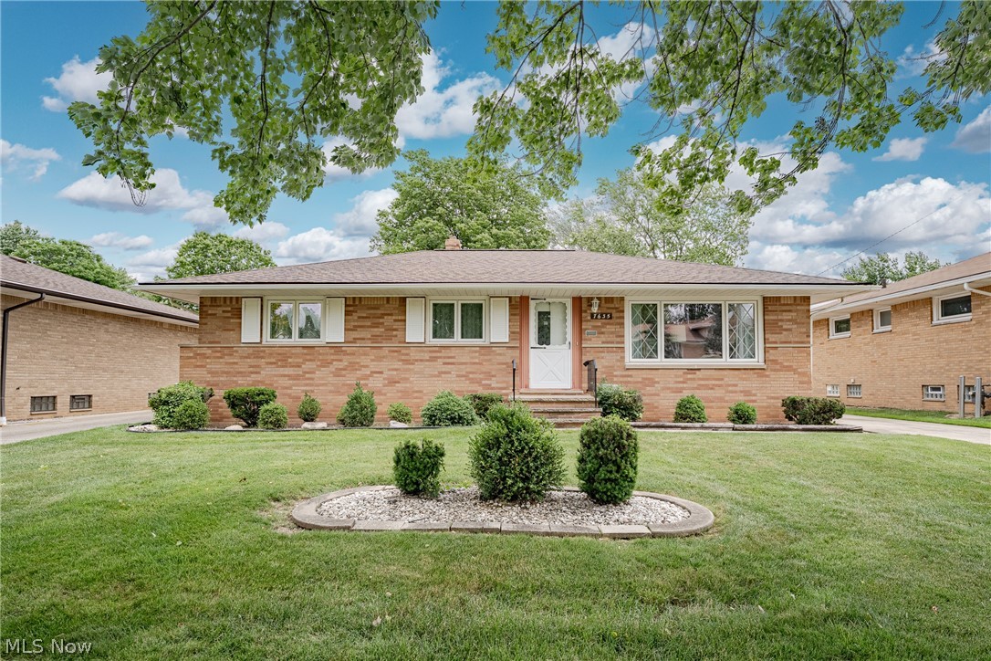 7635 Tamiami Drive Parma OH 44134