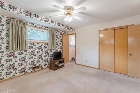 7635 Tamiami Drive Parma OH 44134