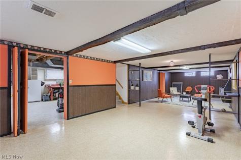 7635 Tamiami Drive Parma OH 44134