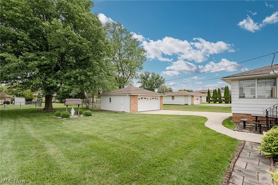 7635 Tamiami Drive Parma OH 44134