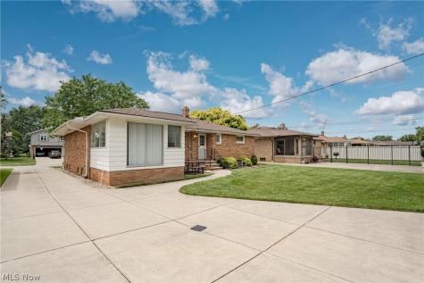 7635 Tamiami Drive Parma OH 44134