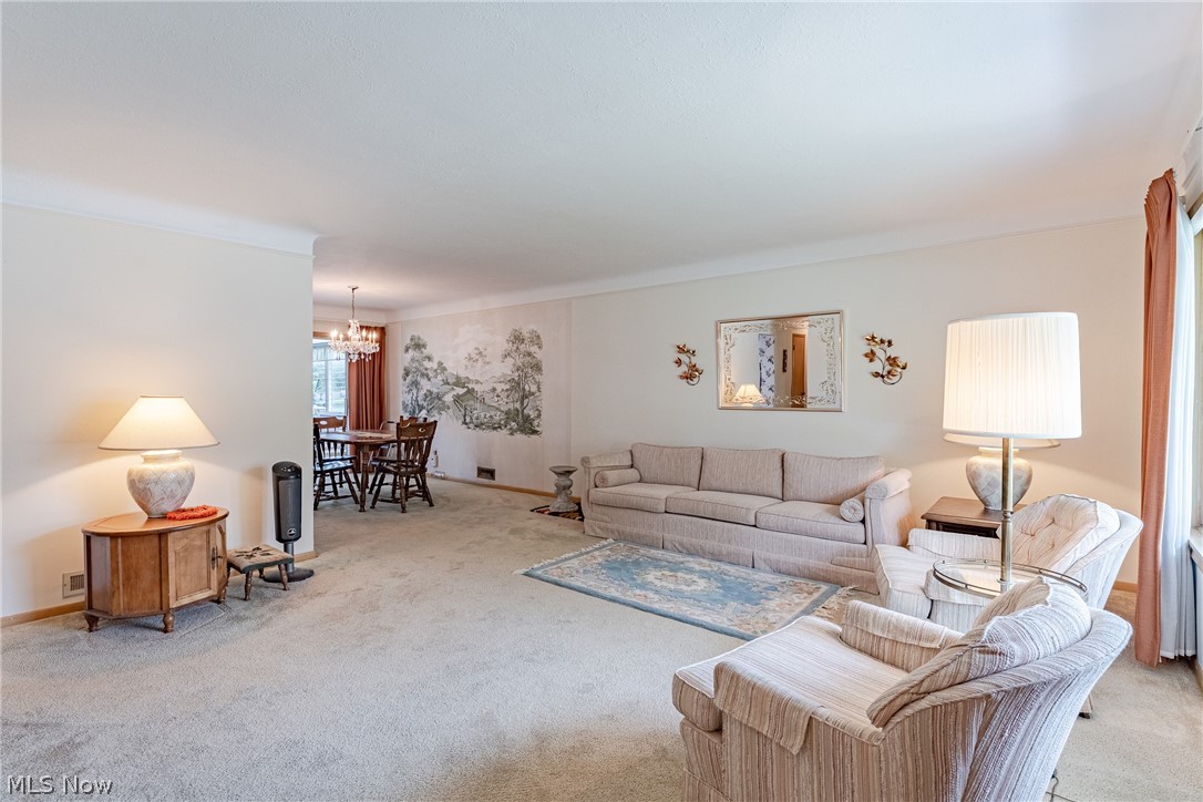 7635 Tamiami Drive Parma OH 44134