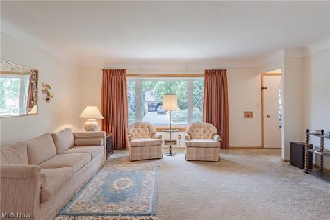 7635 Tamiami Drive Parma OH 44134