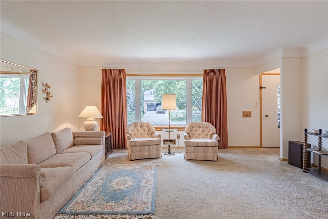 7635 Tamiami Drive Parma OH 44134