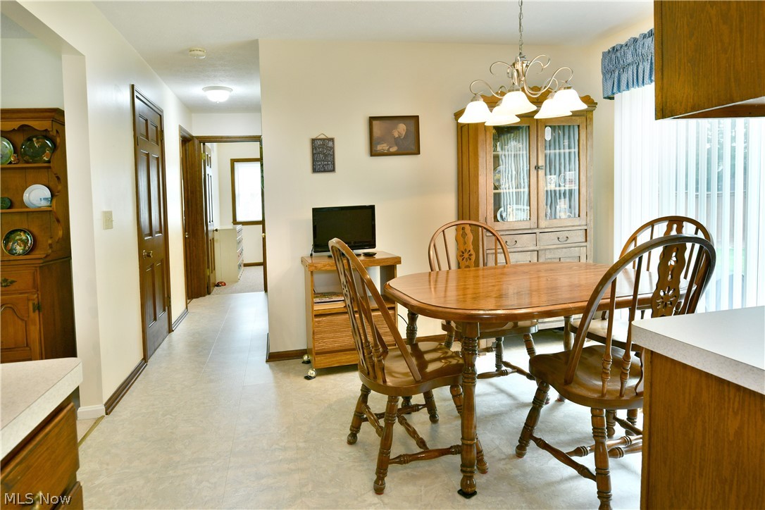 224 Old Oak Drive Cortland OH 44410