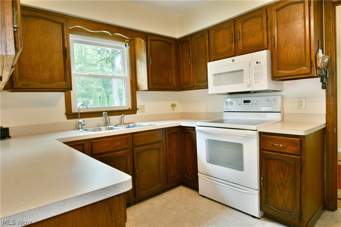224 Old Oak Drive Cortland OH 44410