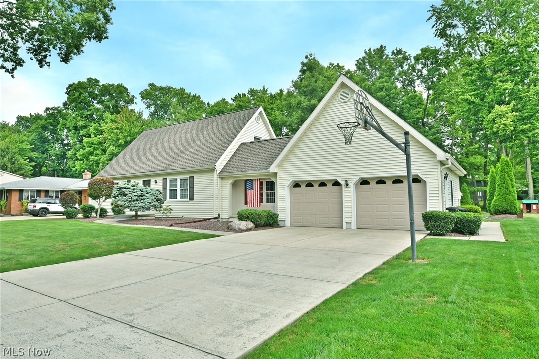 224 Old Oak Drive Cortland OH 44410
