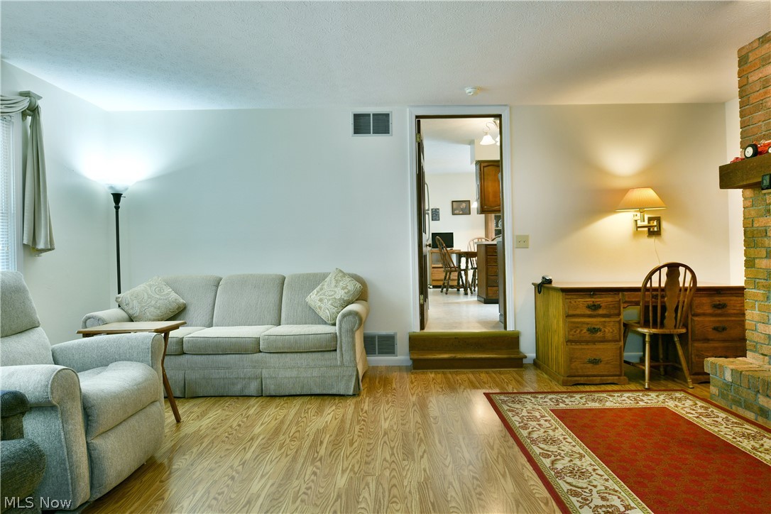 224 Old Oak Drive Cortland OH 44410