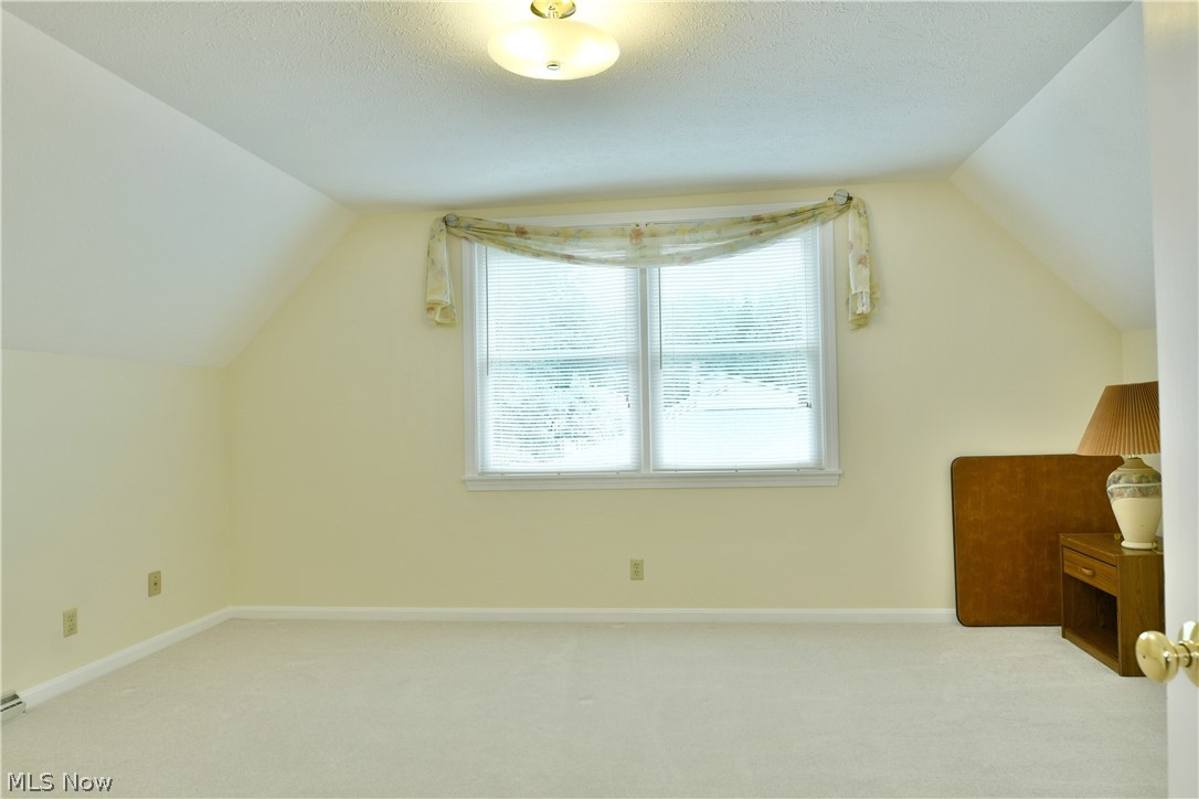 224 Old Oak Drive Cortland OH 44410