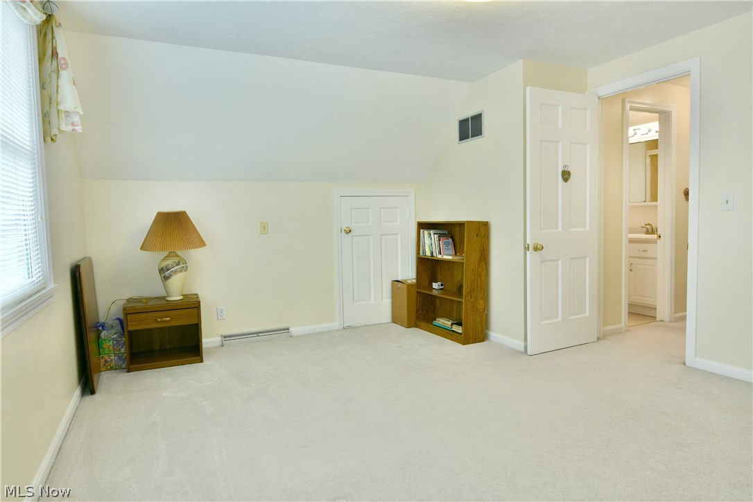 224 Old Oak Drive Cortland OH 44410