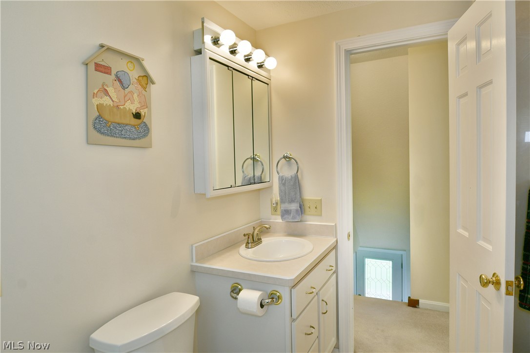 224 Old Oak Drive Cortland OH 44410