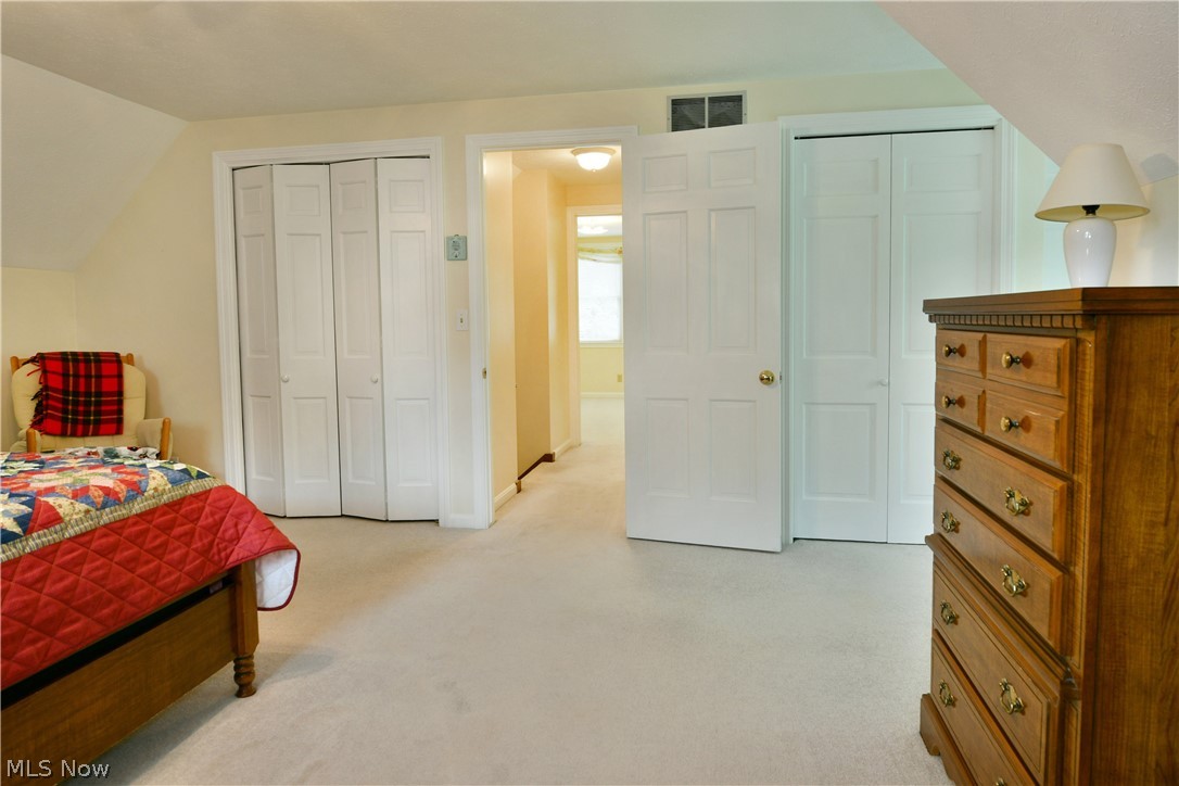 224 Old Oak Drive Cortland OH 44410
