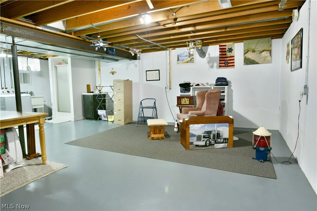 224 Old Oak Drive Cortland OH 44410