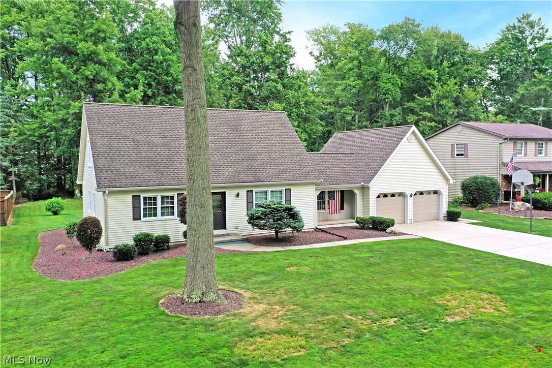 224 Old Oak Drive Cortland OH 44410