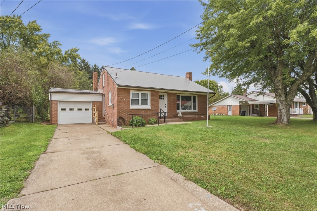 712 Mcdaniel Avenue Minerva OH 44657