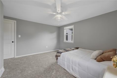 712 Mcdaniel Avenue Minerva OH 44657