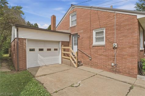 712 Mcdaniel Avenue Minerva OH 44657