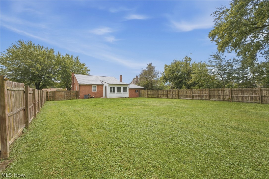 712 Mcdaniel Avenue Minerva OH 44657