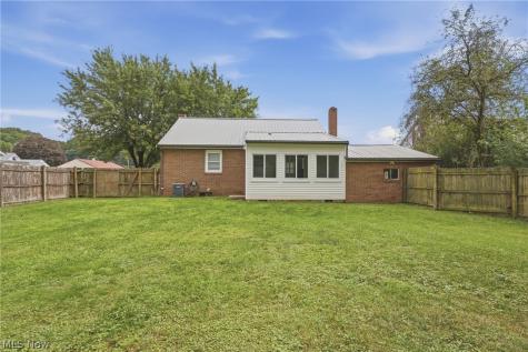 712 Mcdaniel Avenue Minerva OH 44657