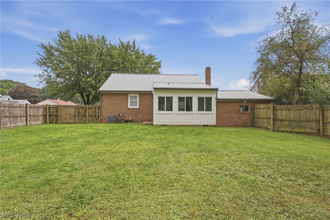 712 Mcdaniel Avenue Minerva OH 44657