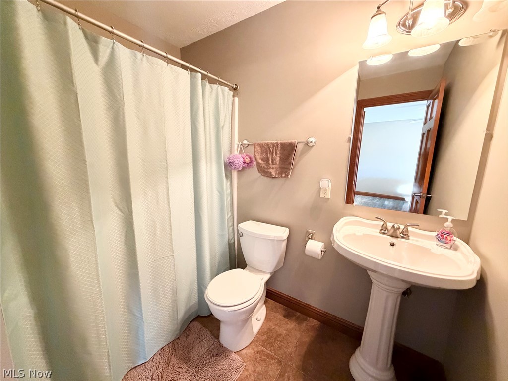 8905 South Street Warren OH 44484