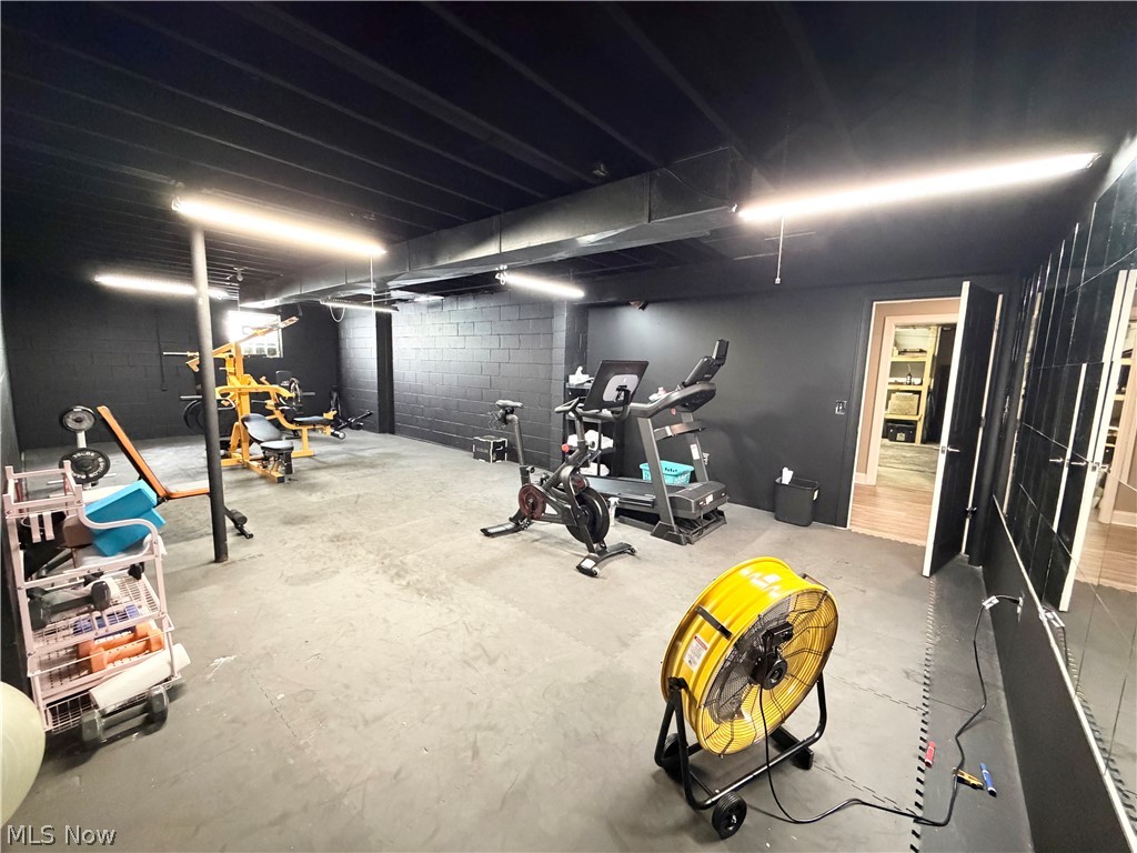 8905 South Street Warren OH 44484