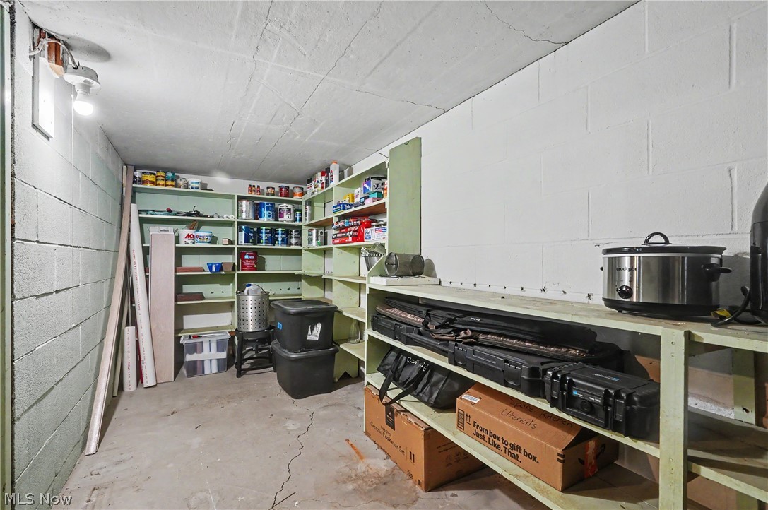 118 Robinwood Drive New Middletown OH 44442