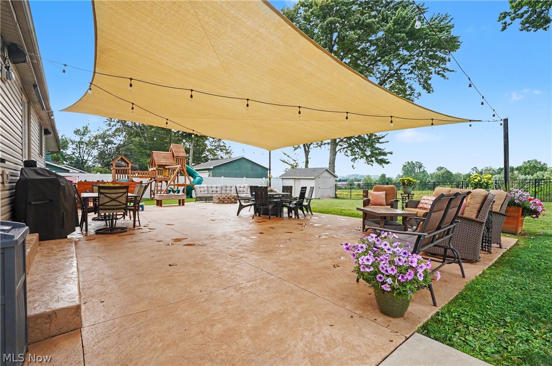 118 Robinwood Drive New Middletown OH 44442