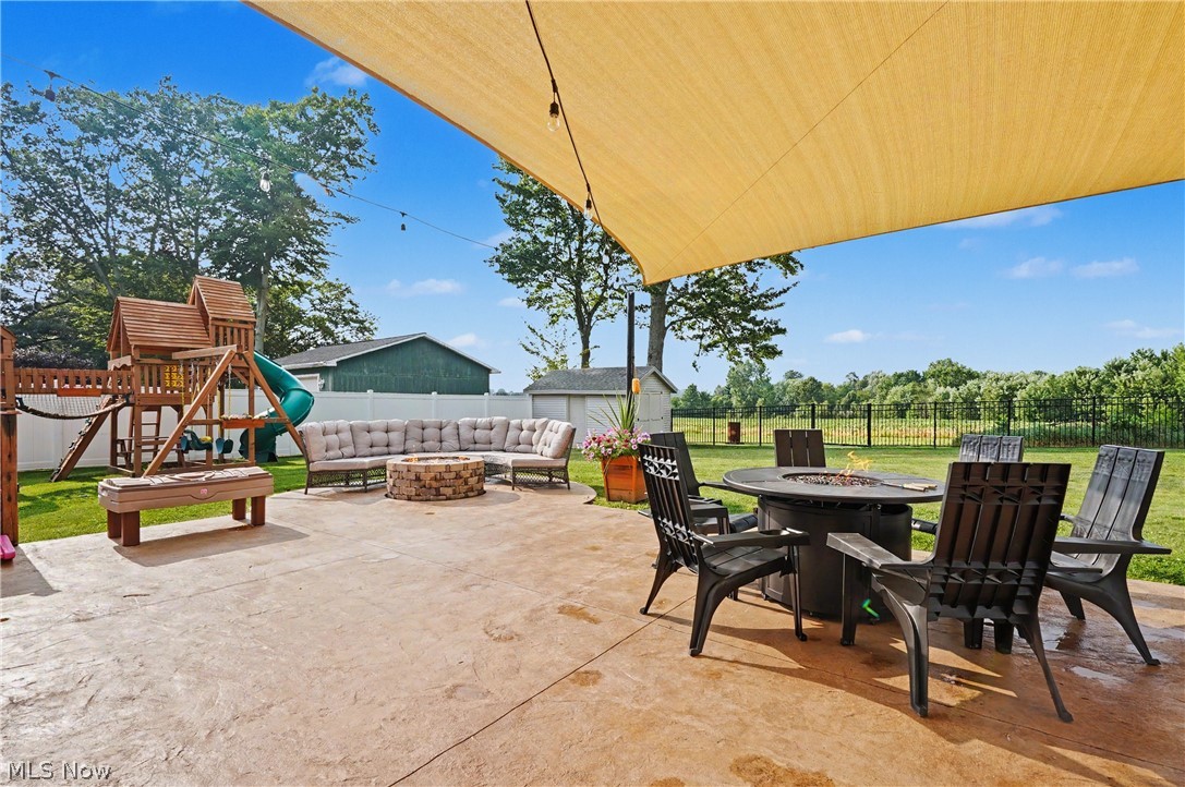 118 Robinwood Drive New Middletown OH 44442