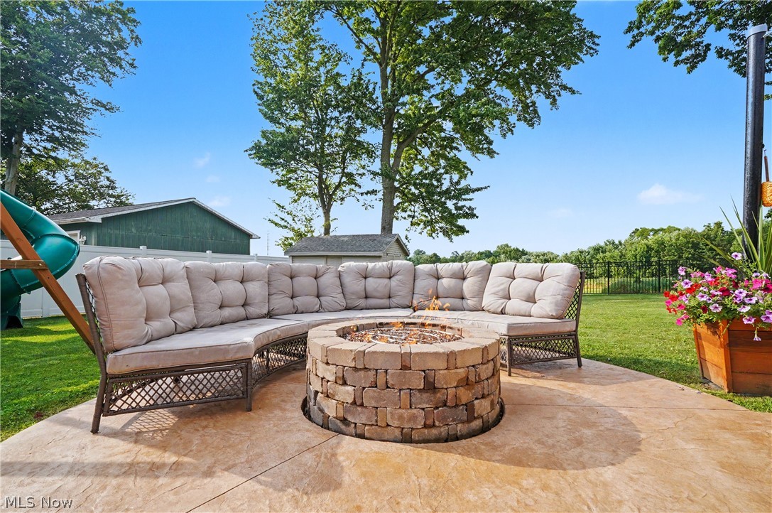 118 Robinwood Drive New Middletown OH 44442