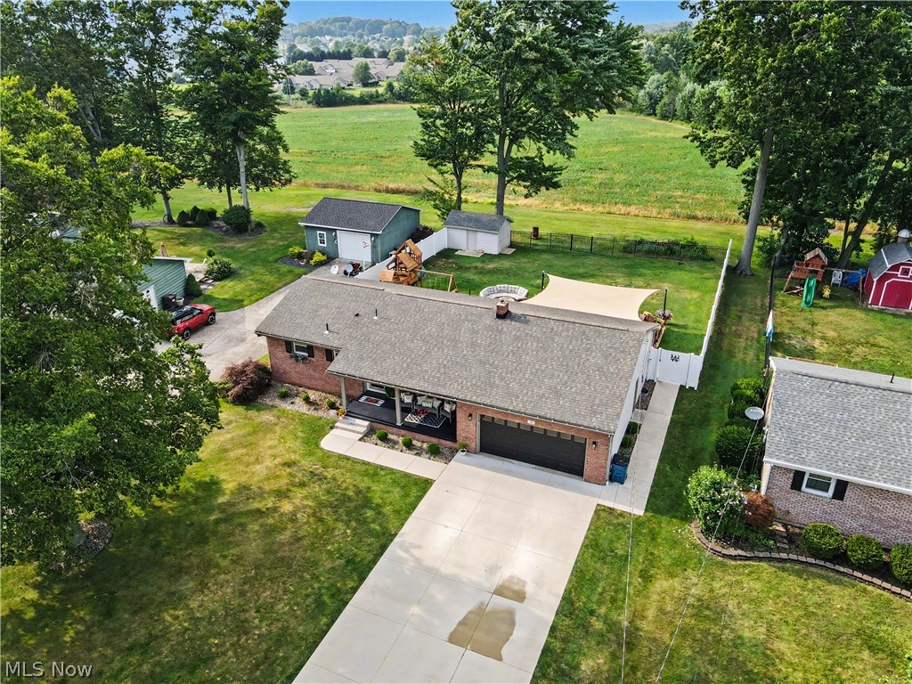118 Robinwood Drive New Middletown OH 44442
