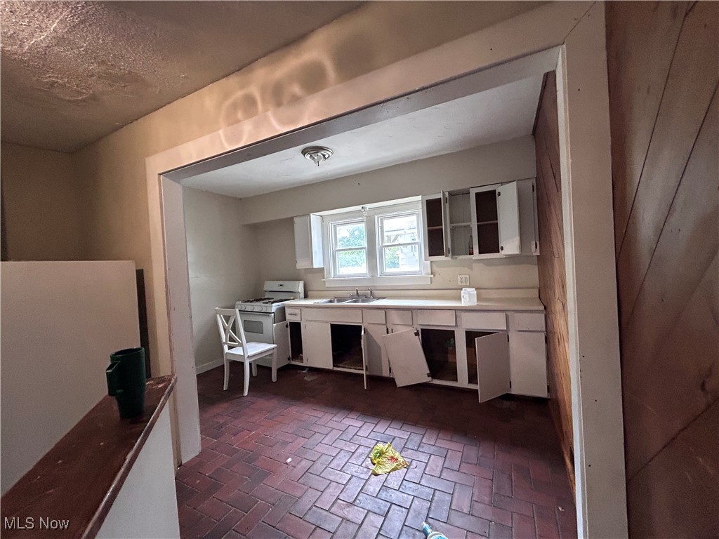 837 Yale Street Akron OH 44311