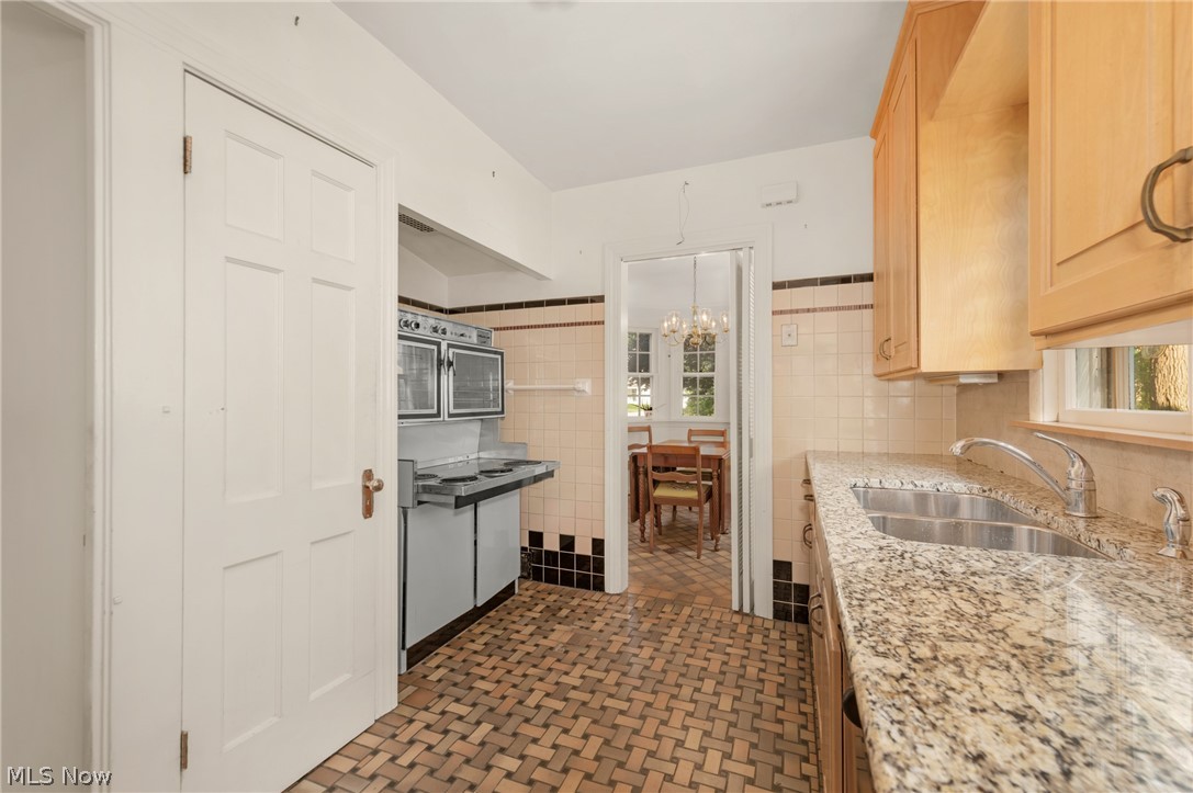 607 Humiston Drive Bay Village OH 44140