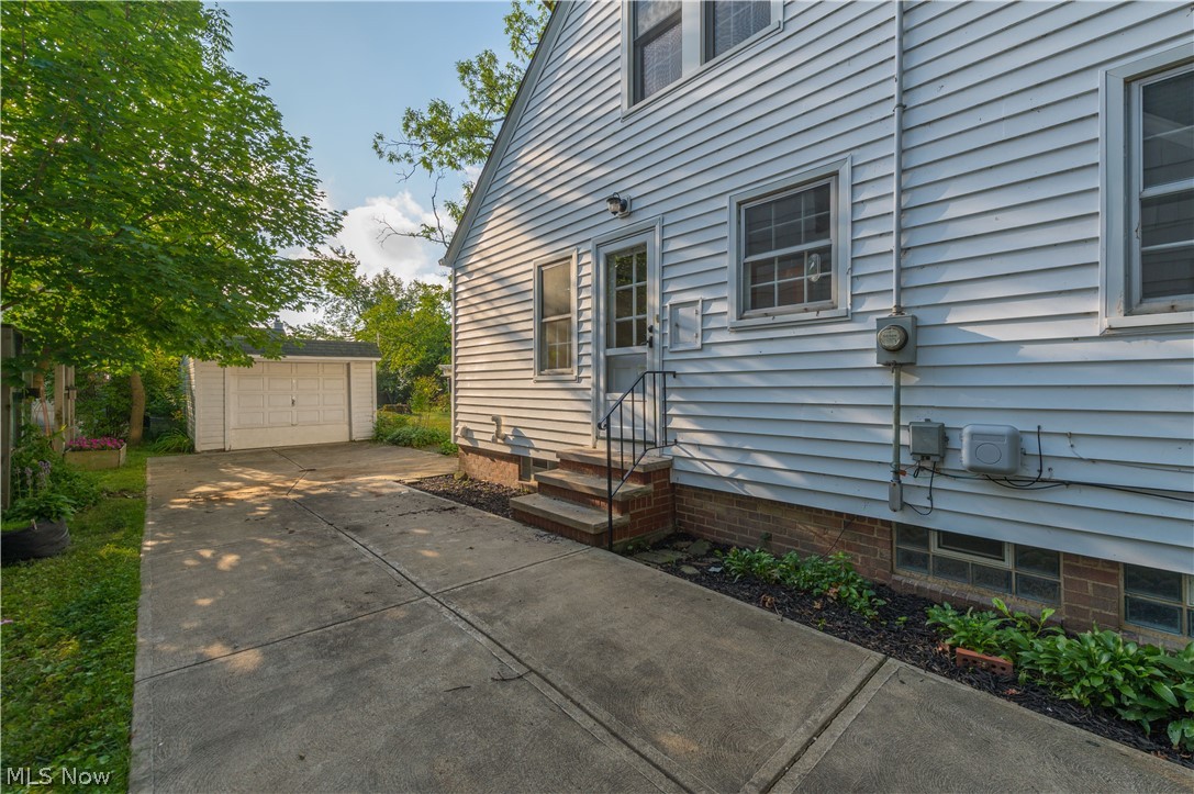 607 Humiston Drive Bay Village OH 44140