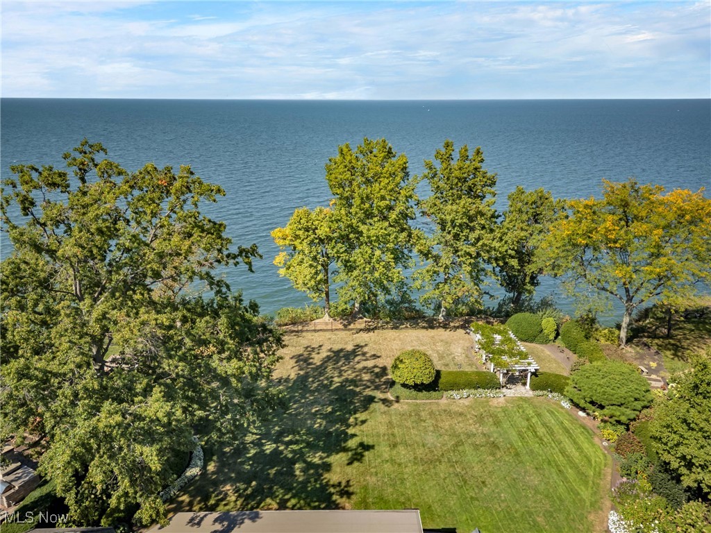 17820 Lake Avenue Lakewood OH 44107