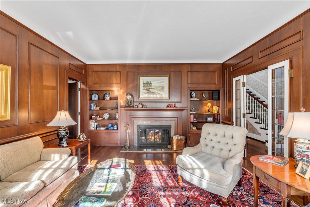 17820 Lake Avenue Lakewood OH 44107