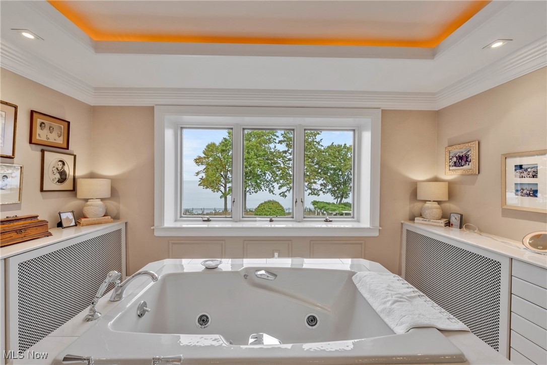 17820 Lake Avenue Lakewood OH 44107