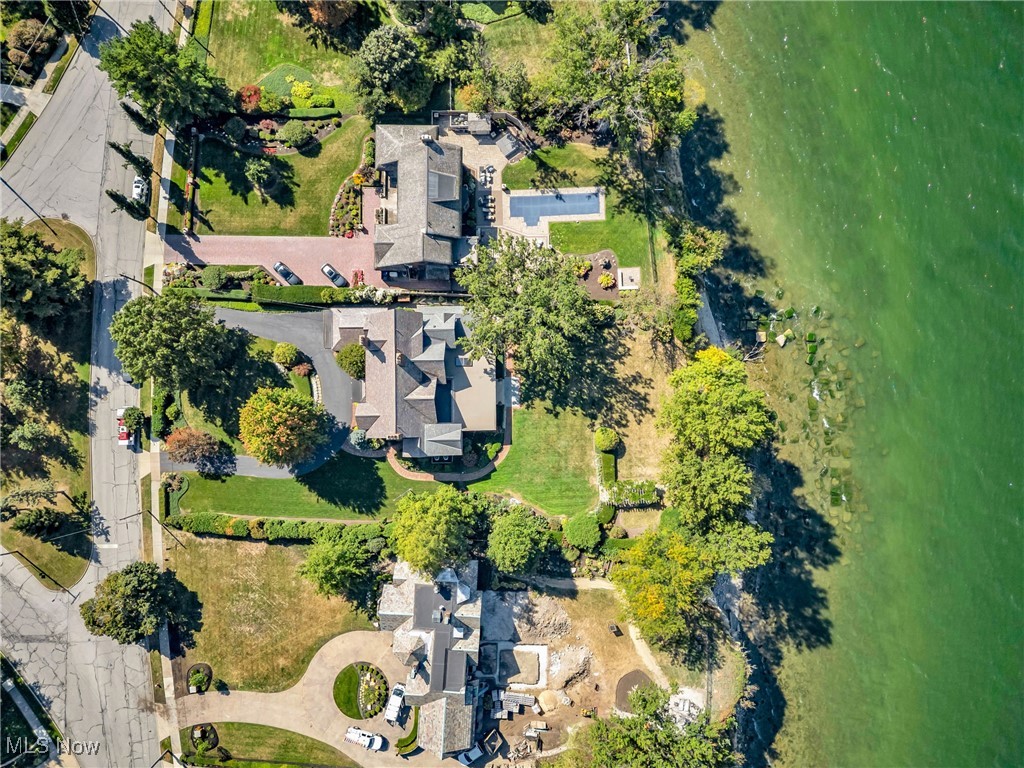 17820 Lake Avenue Lakewood OH 44107