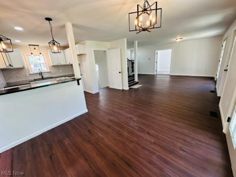 311 E 241st Street E Euclid OH 44123