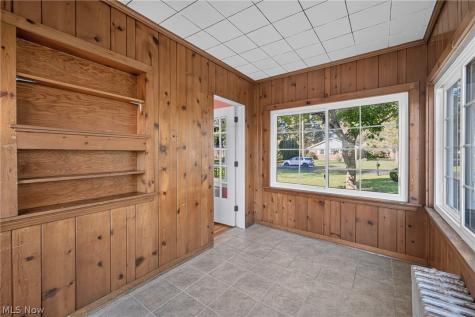 2066 Waycross Avenue Akron OH 44320