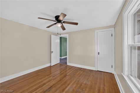 2066 Waycross Avenue Akron OH 44320