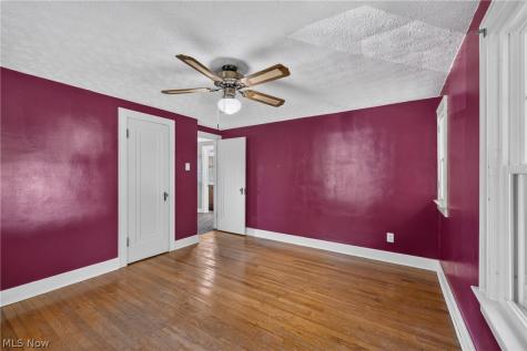 2066 Waycross Avenue Akron OH 44320