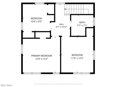 2066 Waycross Avenue Akron OH 44320