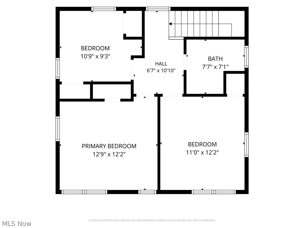 2066 Waycross Avenue Akron OH 44320