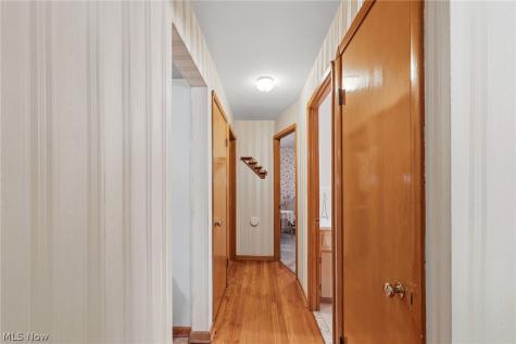 9537 Elsmere Drive Parma OH 44130