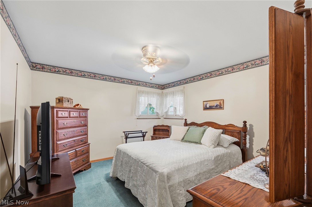 9537 Elsmere Drive Parma OH 44130